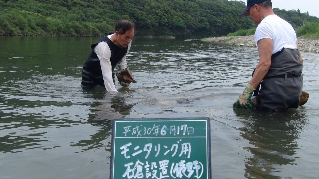 モニタリング用石倉設置（俵野）　